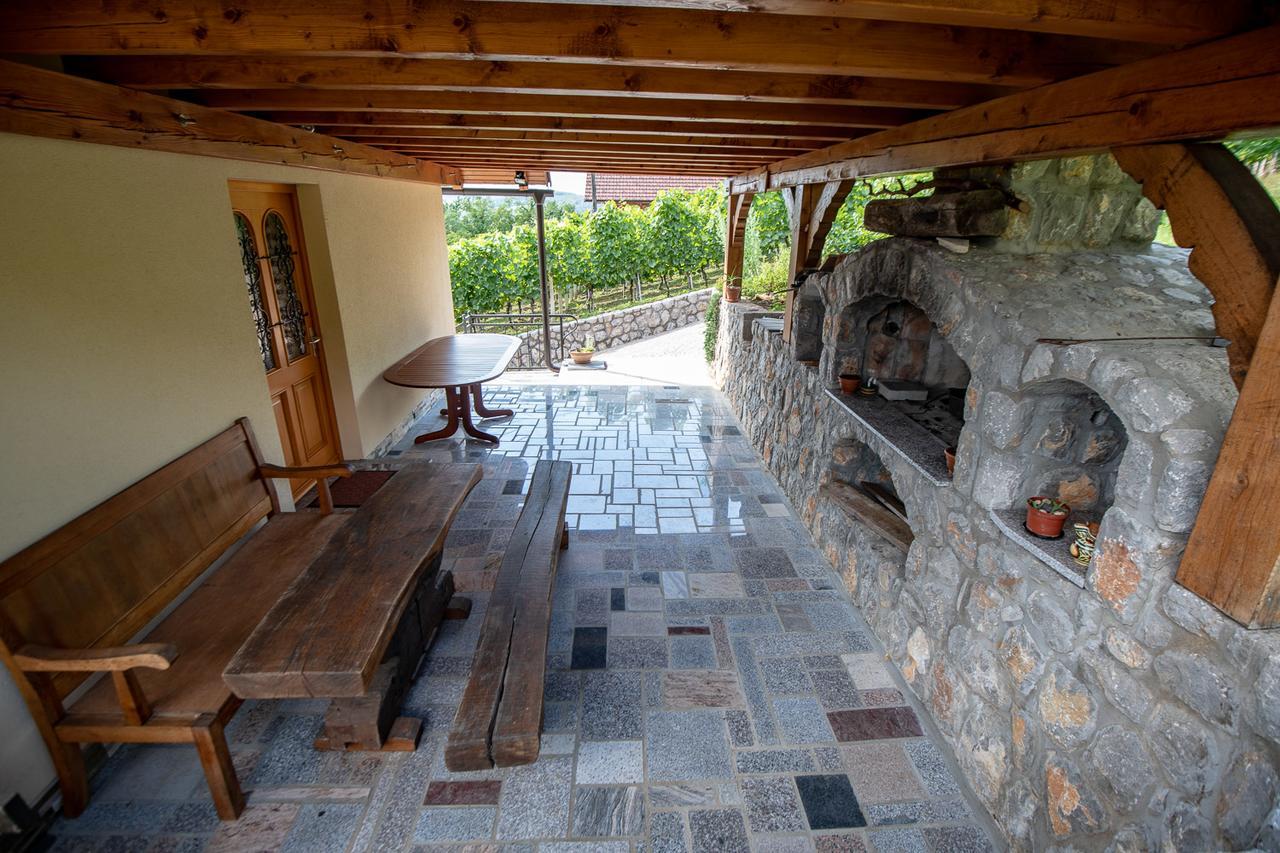 Vineyard Cottage Pod Piramido Dobrnic Exterior photo